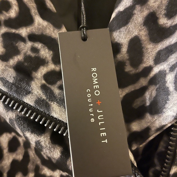 Romeo and Juliet couture Zebra moto Jacket - Picture 3 of 8